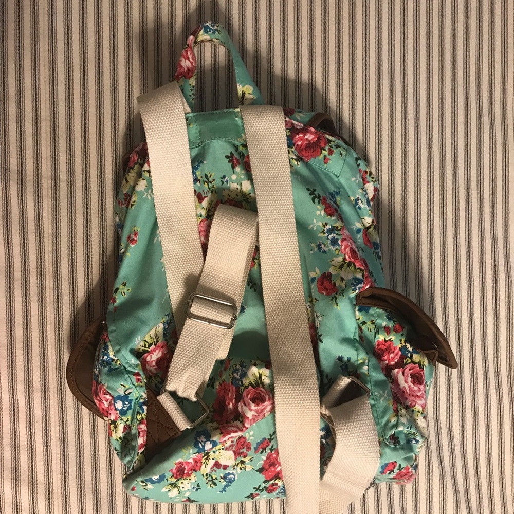 Small backpack - Picture 4 of 4